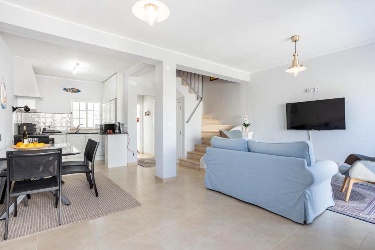 Newly Renovated 2 Bedroom Townhouse - Close To Salema Beach Bagian luar foto