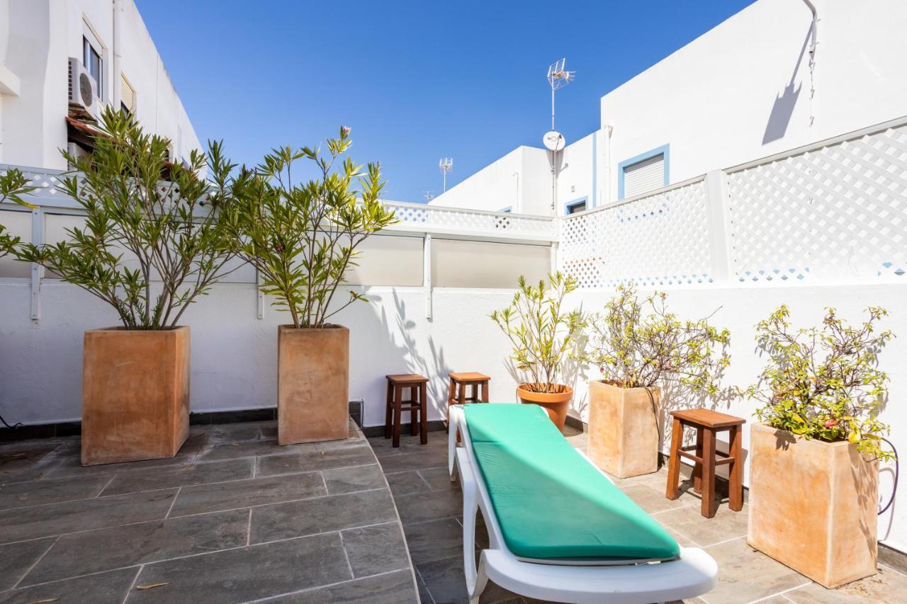 Newly Renovated 2 Bedroom Townhouse - Close To Salema Beach Bagian luar foto