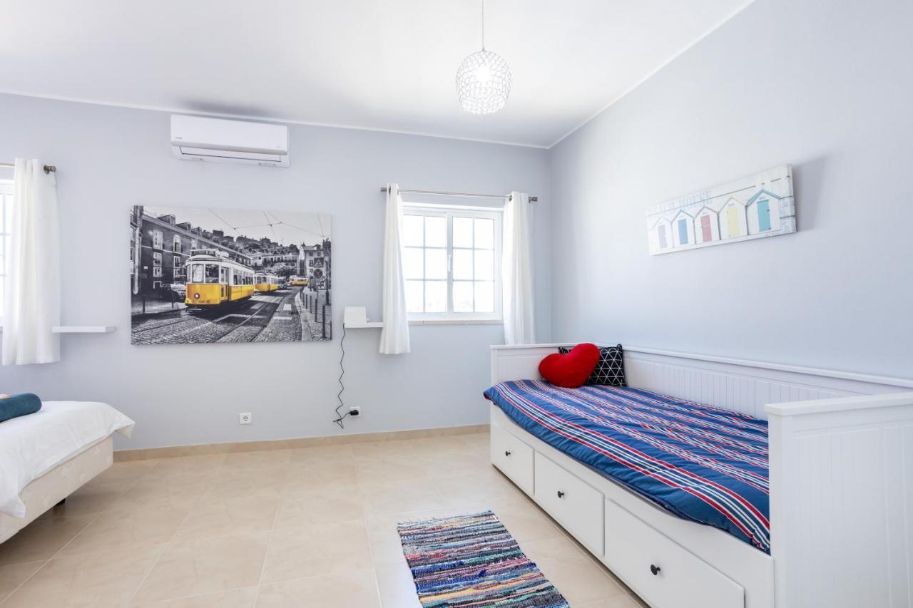 Newly Renovated 2 Bedroom Townhouse - Close To Salema Beach Bagian luar foto