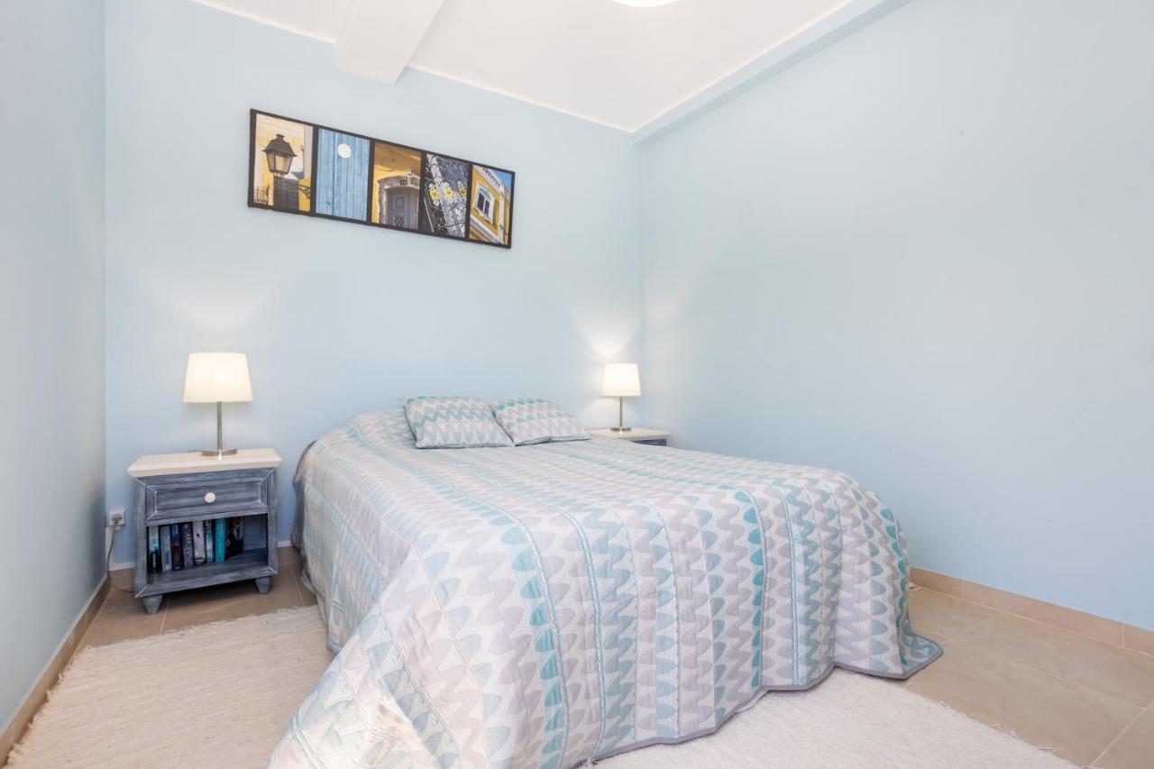 Newly Renovated 2 Bedroom Townhouse - Close To Salema Beach Bagian luar foto